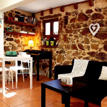 Sweet Stone Apartment In Imittos Ateny Zewnętrze zdjęcie